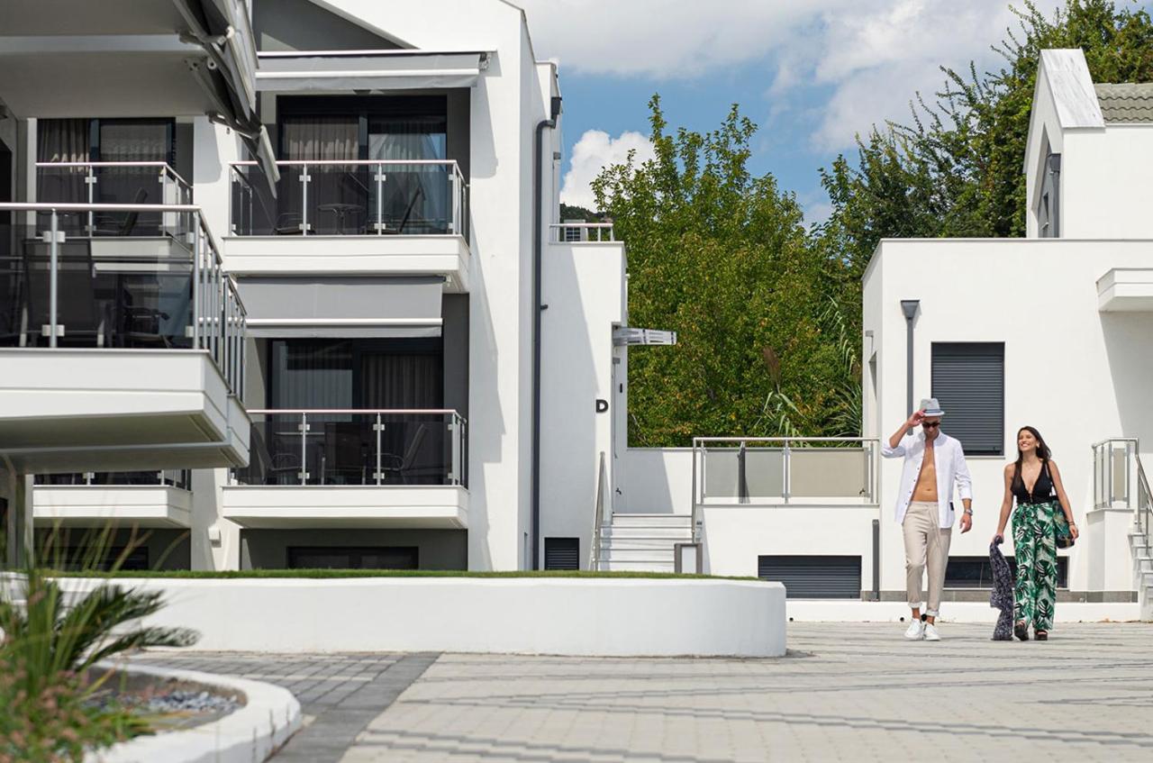 The Black Pearl Villas คาลามิตซี ภายนอก รูปภาพ